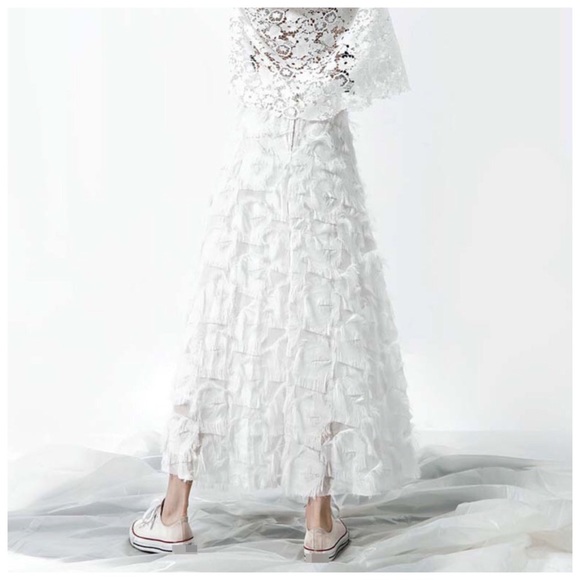 Black & White Eyelash Feathered Skirt - Picture 5 of 8